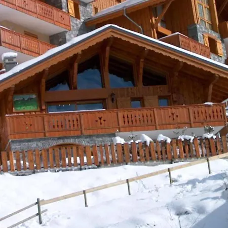 Magnificent Chalet With Balcony *